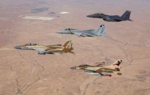 Israeli and American jets conduct joint exercise.